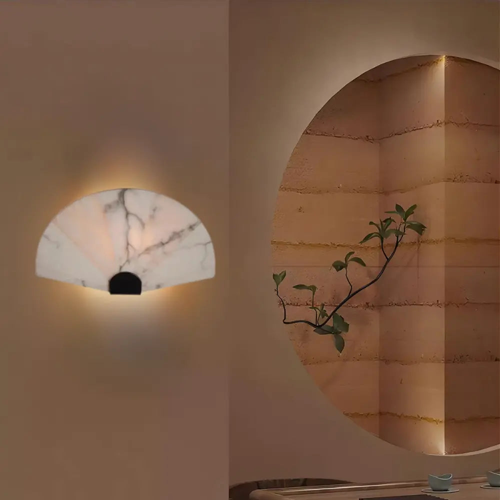 Flamme - Lampe murale élégante en marbre pour une ambiance chaleureuse