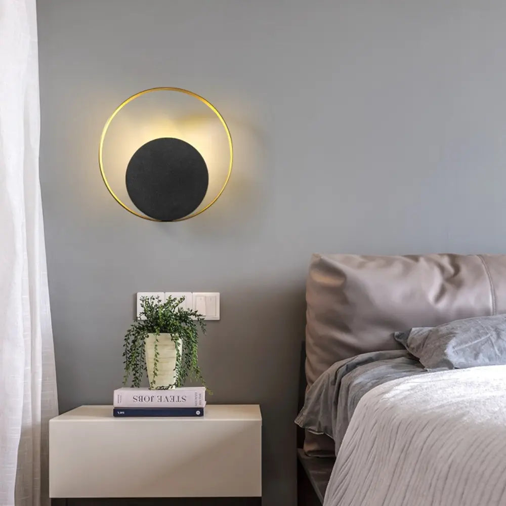 Halo - Élégante lampe murale contemporaine avec éclairage chaleureux