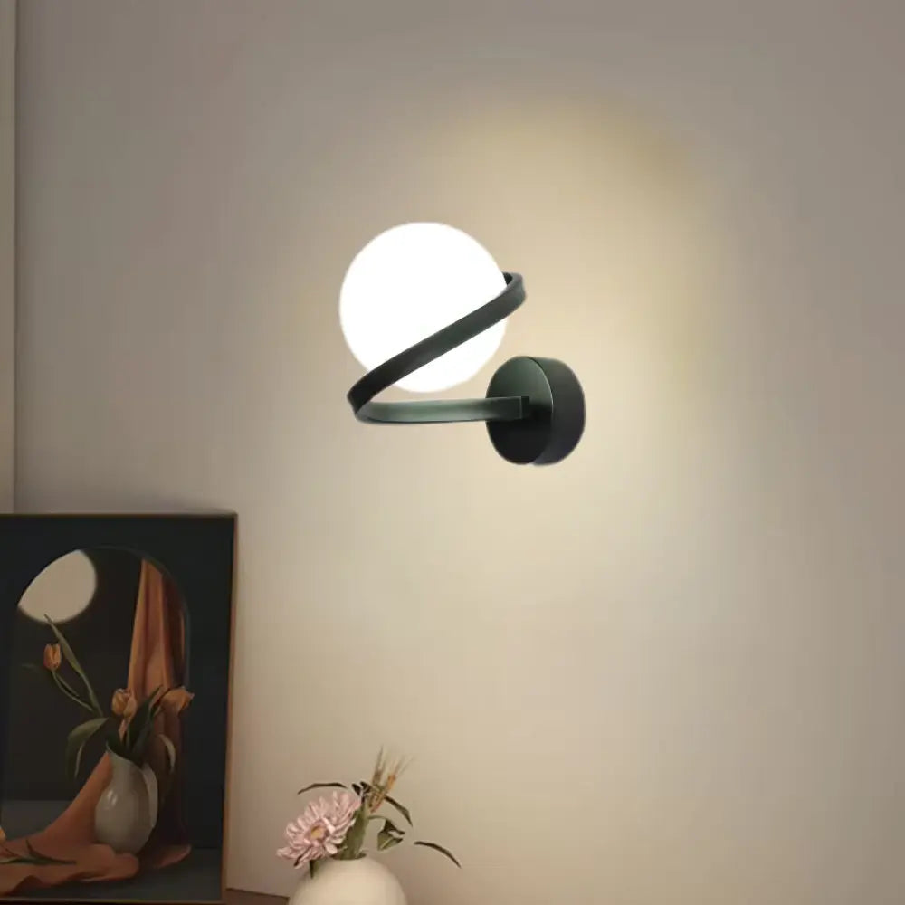 Nordisk - Applique murale design avec accents modernes et éclairage LED chaleureux