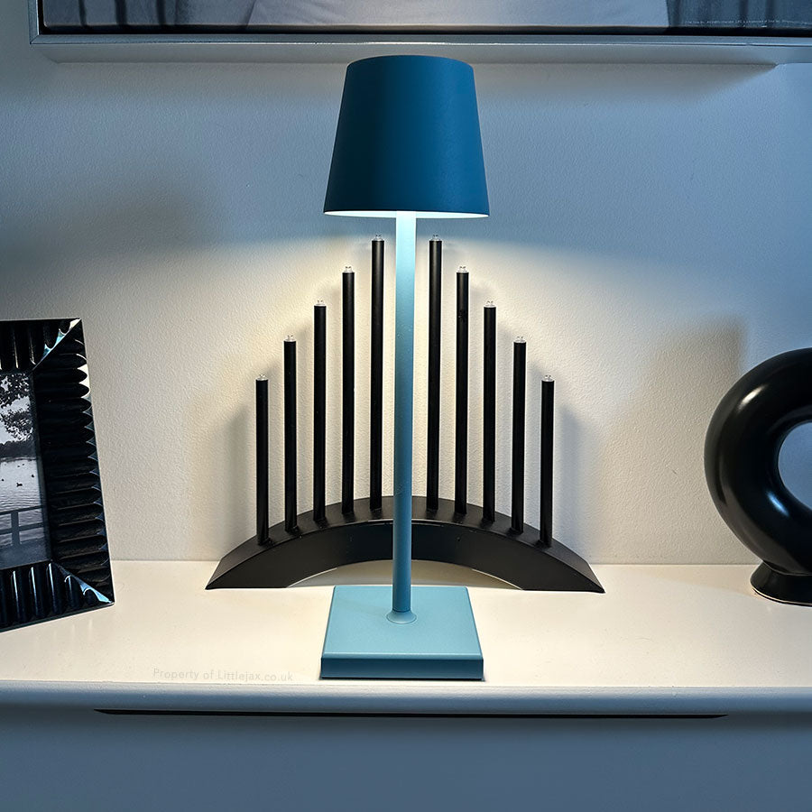 Clara - Lampe de table moderne sans fil au design contemporain