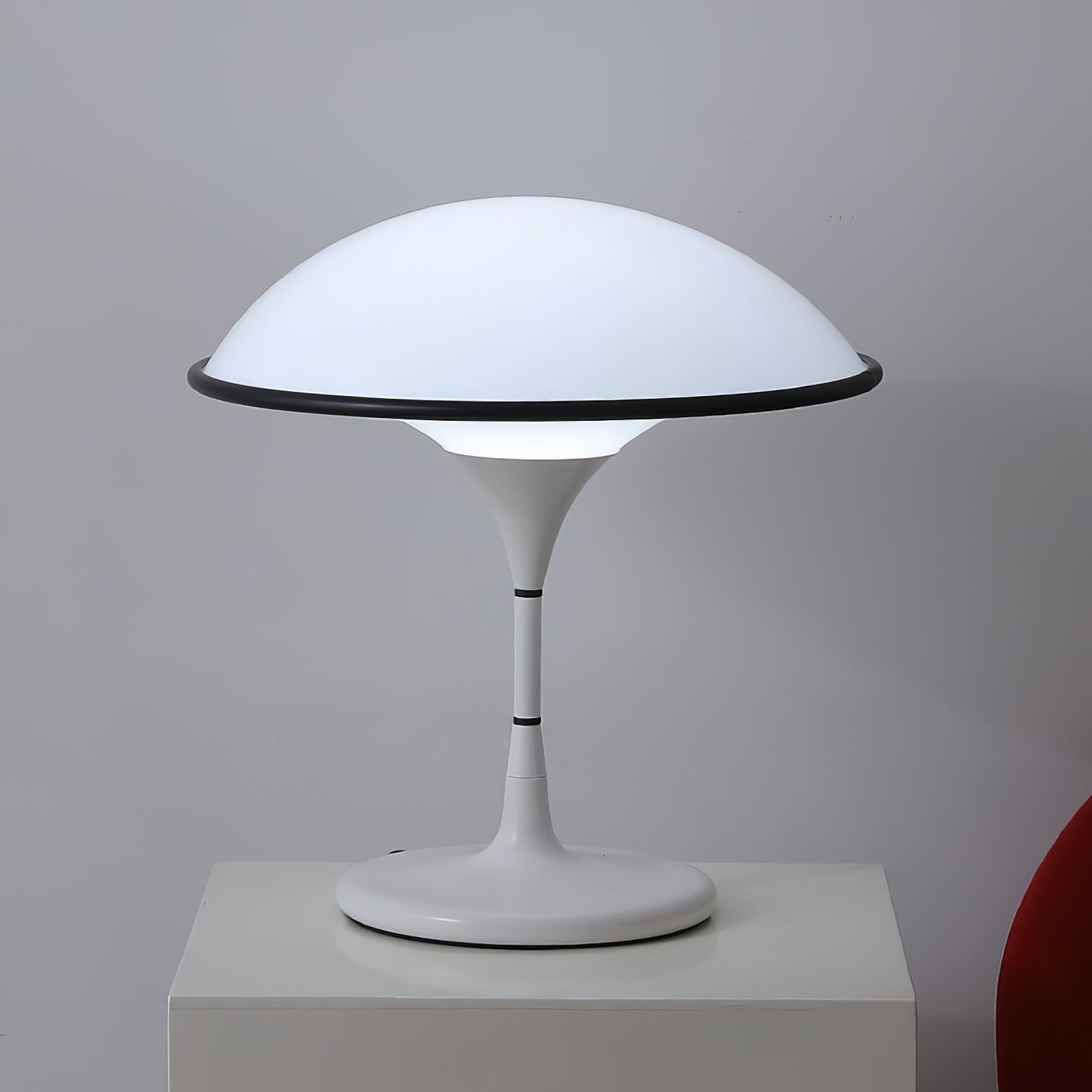 Lampe de Table Fontano - Élégante et Design Unique pour Espaces de Vie Sophistiqués