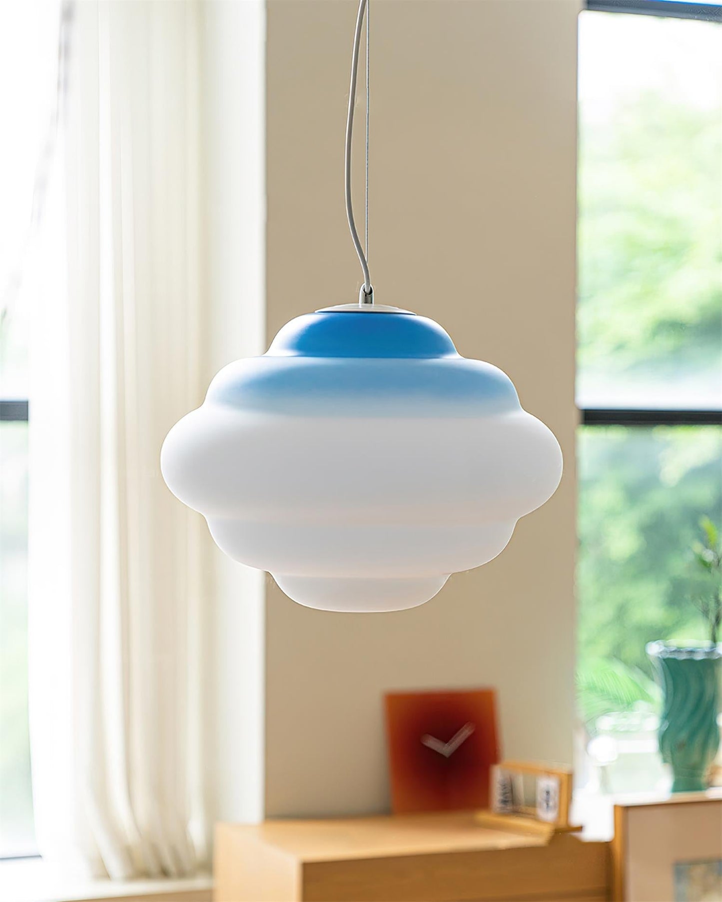 Sophie - Lampe nuage suspendue avec dégradé de couleurs pour une ambiance relaxante