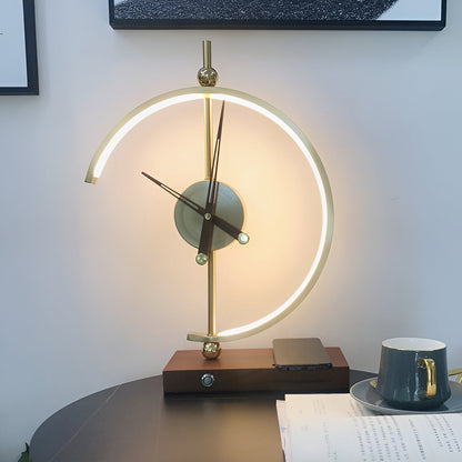 Lampe de Table LED GLux avec Horloge Intégrée et Chargeur Qi Sans Fil - Design Géométrique Élégant en Or