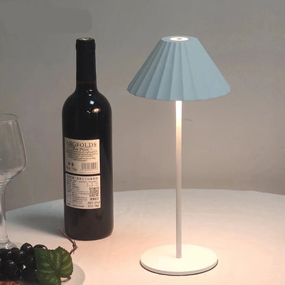 Lampe de Table ChicLight Moderne pour Hôtels et Bars – Design Élégant avec Éclairage LED Dimmable