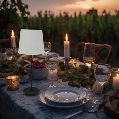 Lumière - Lampe de table rechargeable en tissu doré avec abat-jour moderne pour restaurant ambiance farmhouse