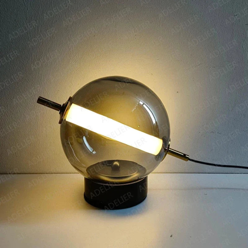 GlassLustre - Lampe de table vintage élégante pour une ambiance chaleureuse