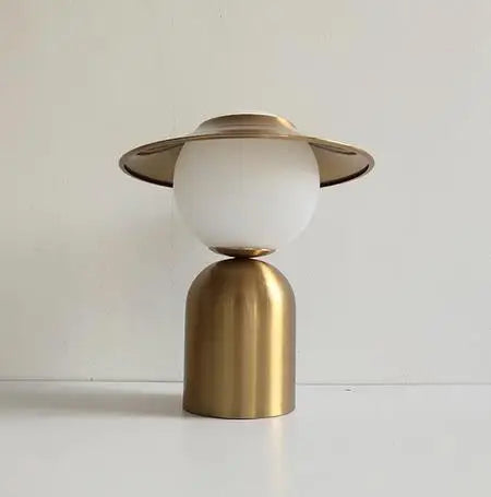 Lumière - Lampe de table en verre nordique avec abat-jour en métal doré pour salon et bureau