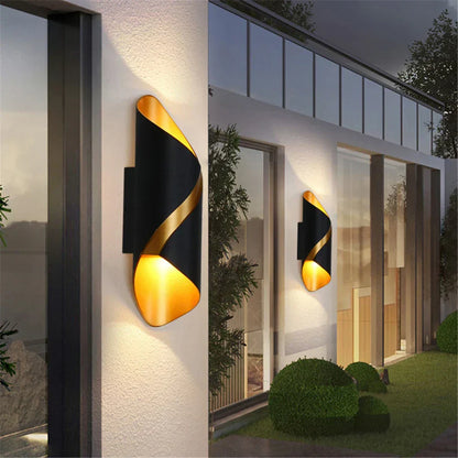 Clara - Lampe murale LED extérieure résistante à l'eau pour un jardin élégant