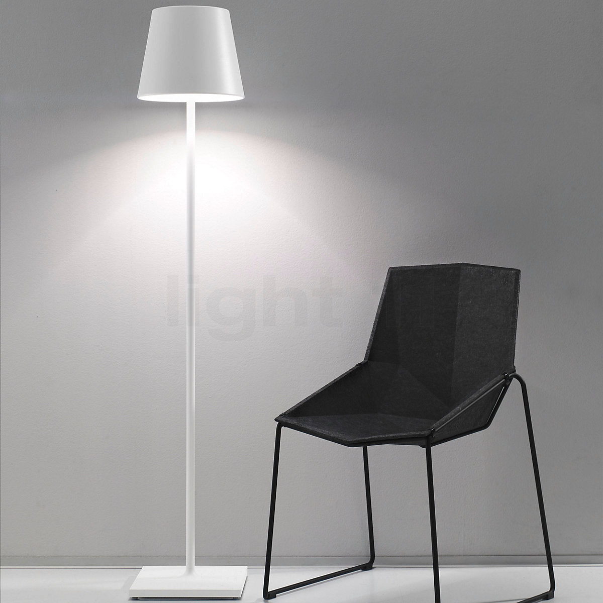 Lampadaire ChicLumière Rechargeable - Fusion de Design Élégant et Modernité