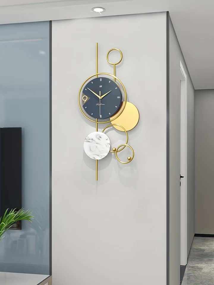 Horloge murale en métal fantaisie : design irrégulier, silencieuse, forme de couronne plate, 36 cm/14,4 po