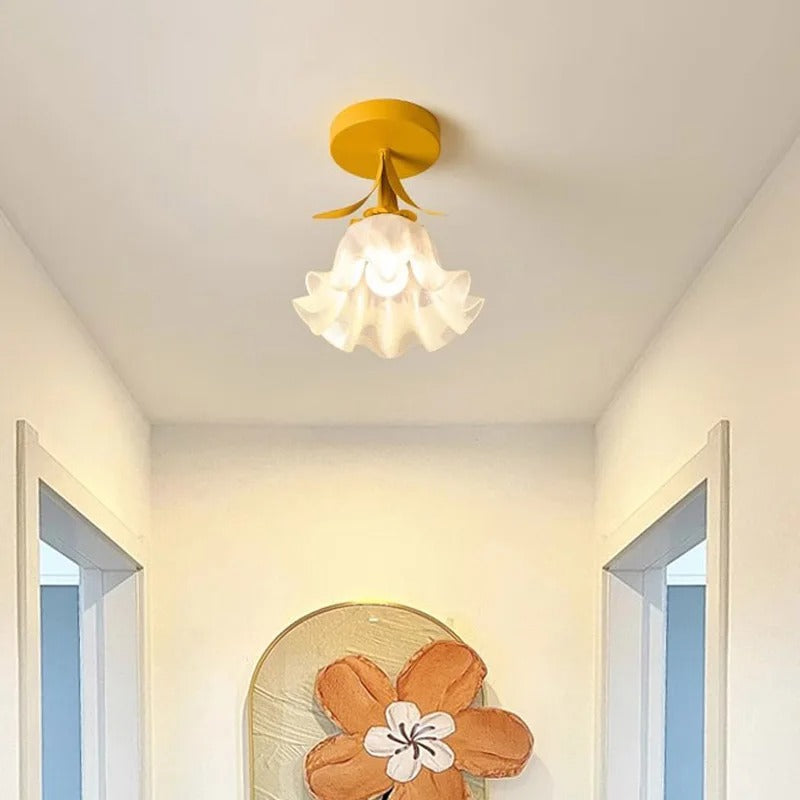 Fleur - Lampe de plafond chaleureuse pour un intérieur accueillant