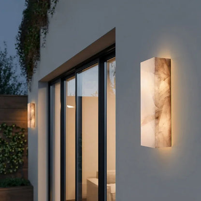 Lumières Murales en Marbre Élégantes pour Extérieur - Éclairage Marblux pour Jardins et Entrées Chic