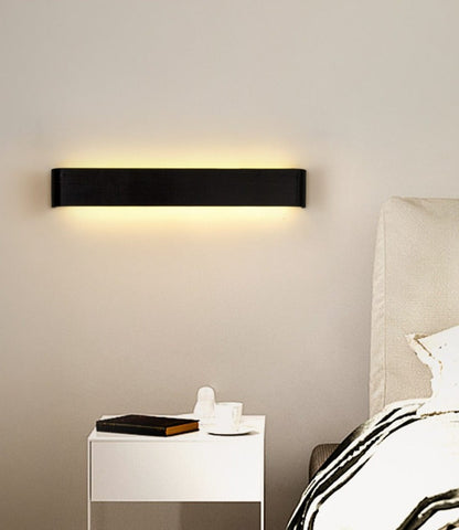 Luc - Luminaire LED moderne avec éclairage ambiant unique