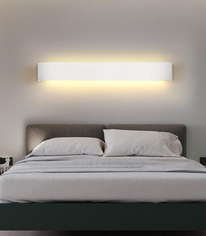 Luc - Luminaire LED moderne avec éclairage ambiant unique