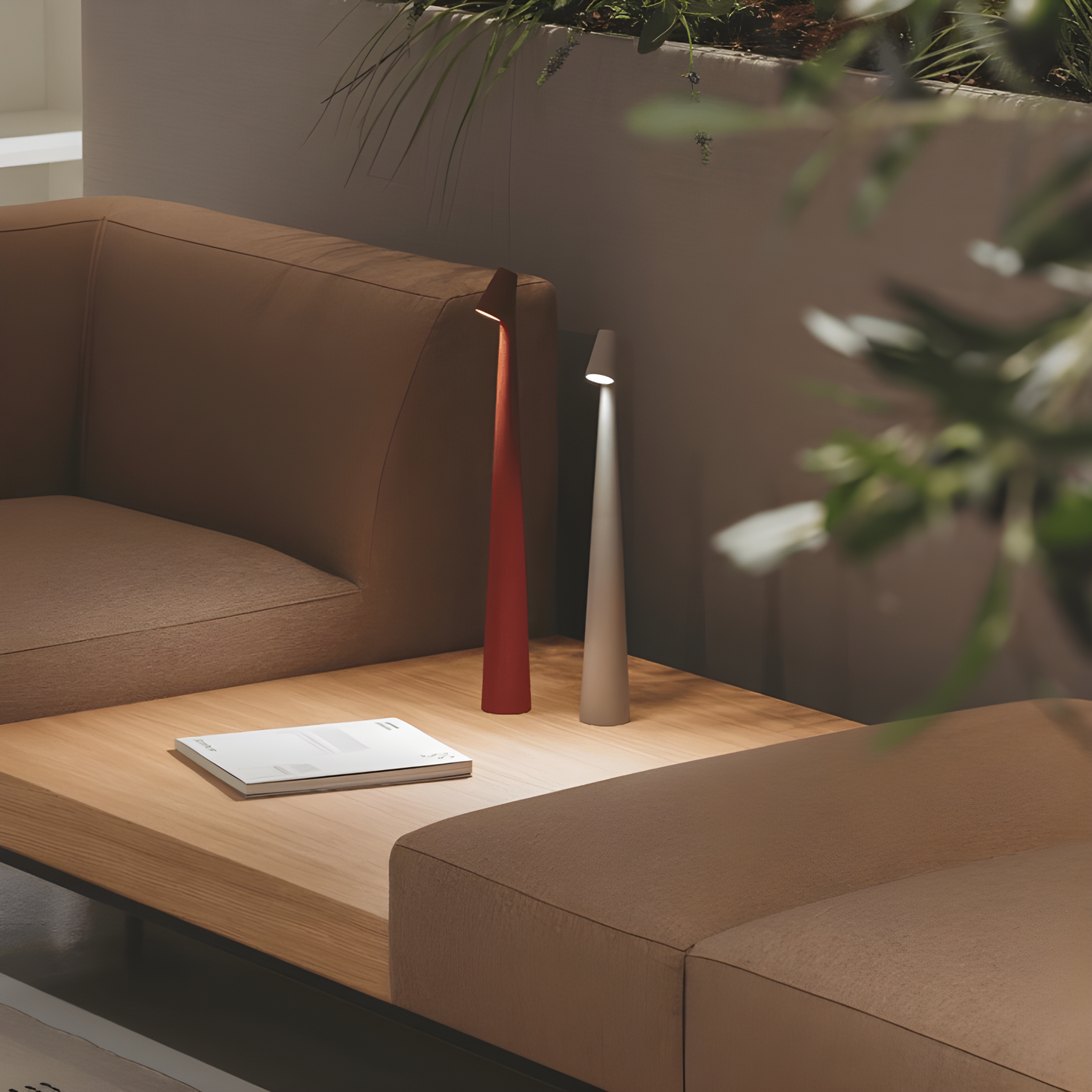 Lampe de Table LuminoFlex - Élégante LED Sans Fil à Contrôle Tactile