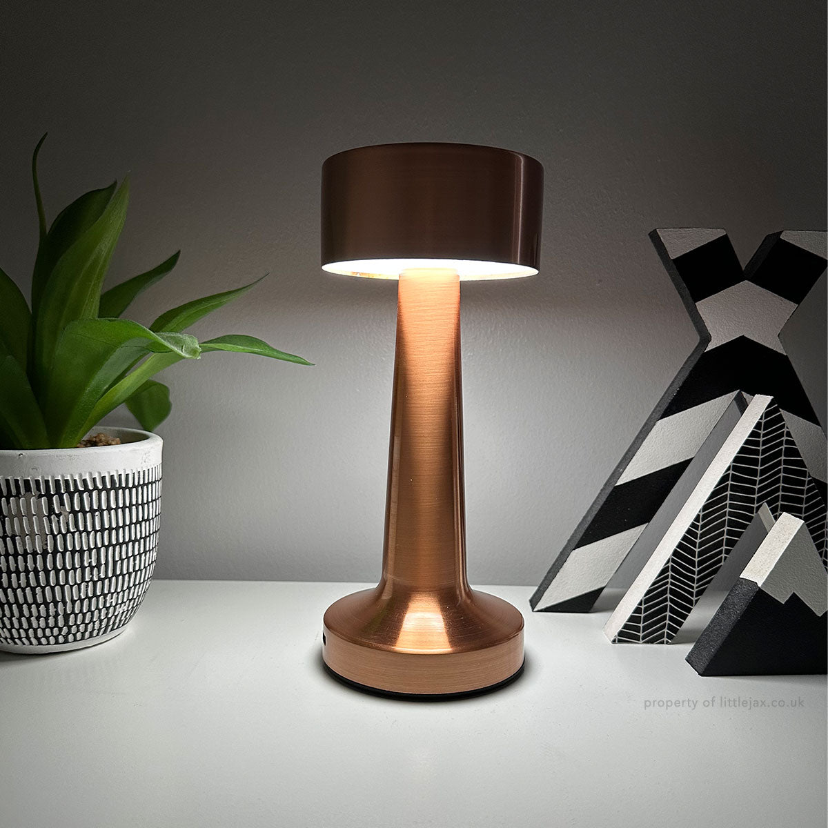 Léa - Lampe de table moderne sans fil avec éclairage ambiant adjustable