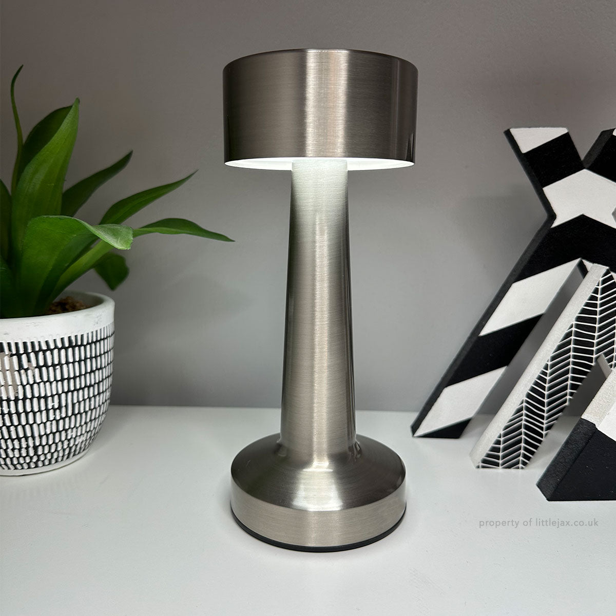 Léa - Lampe de table moderne sans fil avec éclairage ambiant adjustable