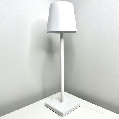 Clara - Lampe de table moderne sans fil au design contemporain